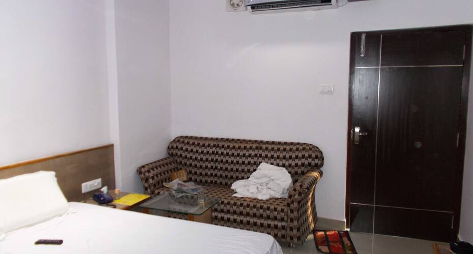 Hotel Maharaja, Basti 5